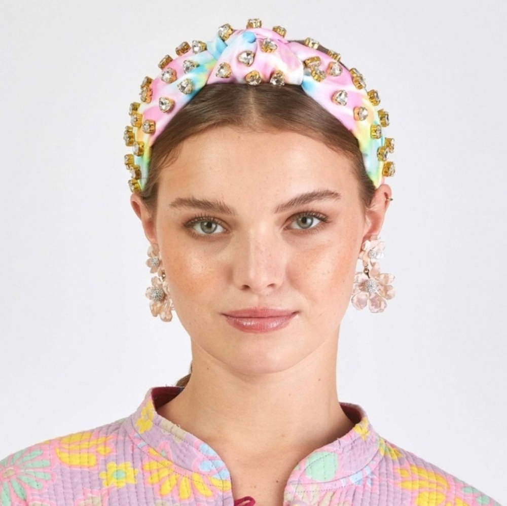 LELE SADOUGHI X STONEY CLOVER LANE TIE DYE CRYSTAL HEARTS NYLON KNOTTED HEADBAND